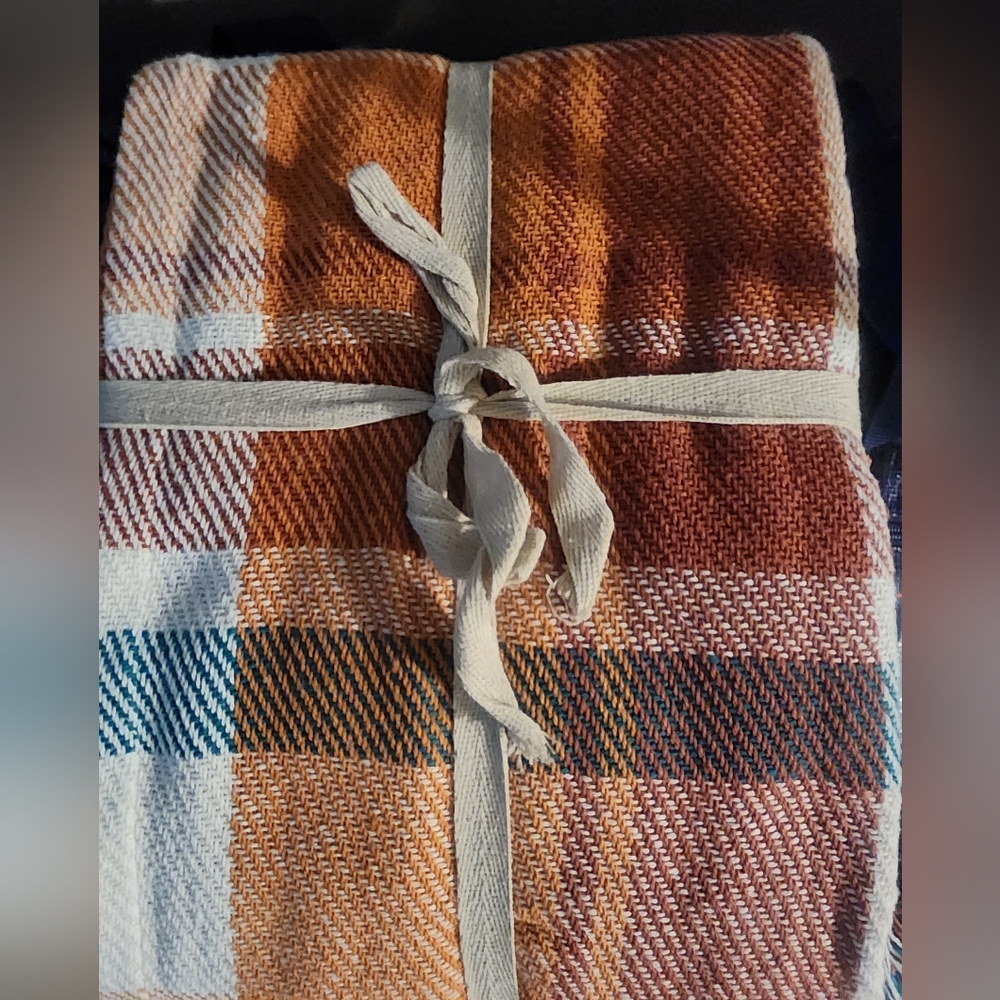 Plaid Woven Blanket with Ribbon Tie